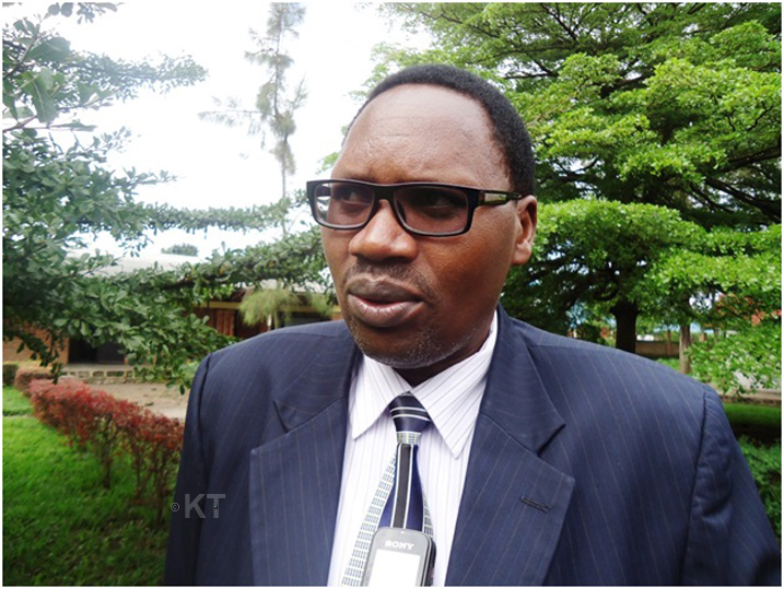 Prof. Niyomugabo yasabye abanyeshuri kuba abarezi beza bazagirira akamarou Rwanda