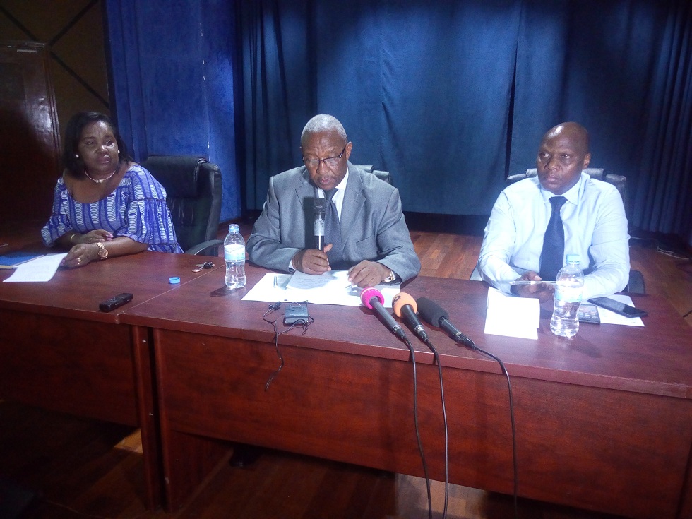 Prof Kalisa Mbanda n'abo bari bafatanije kuyobora iyo nama