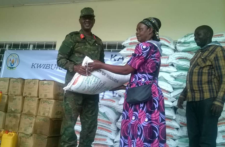 Abayobozi b'ingabo na Polisi muri iyi ntara baje gushyigikira PSF muri iki gikorwa