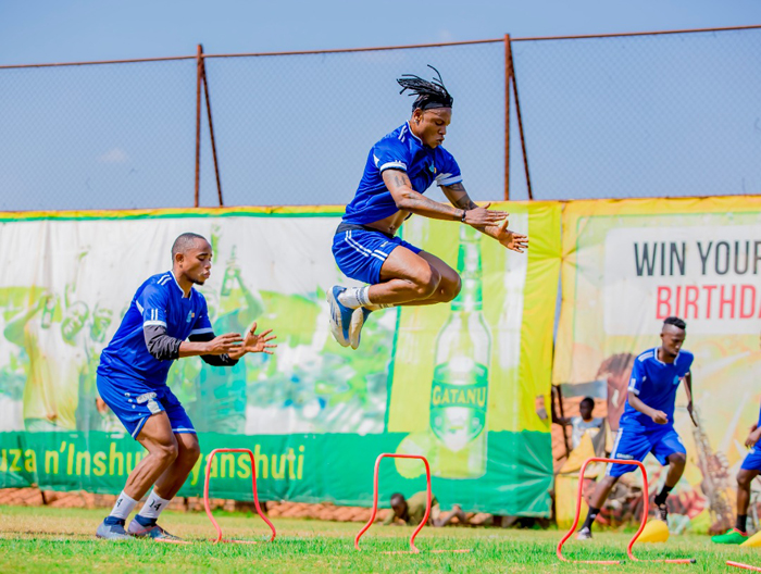 Rafael Osalue wavuye muri Bugesera FC ni umwe mu bakinnyi bazaba bakinnye umukino wa mbere muri Rayon Sports