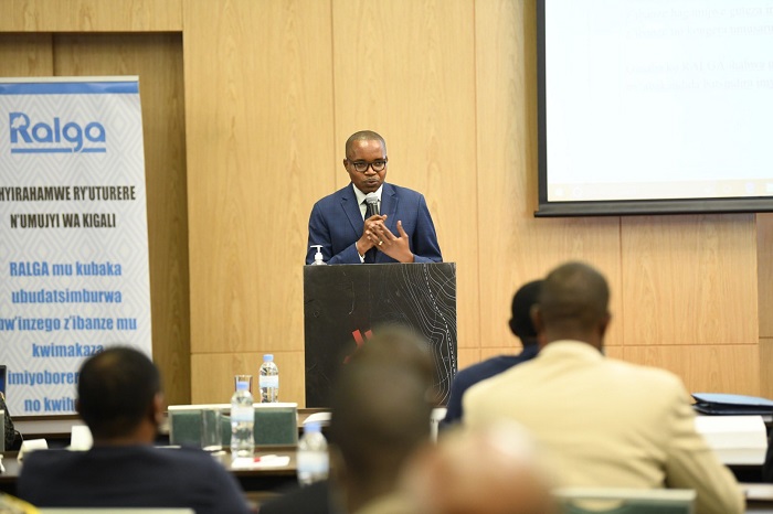 Umunyamabanga Mukuru wa RALGA yatanze raporo y'inteko rusange ya 25