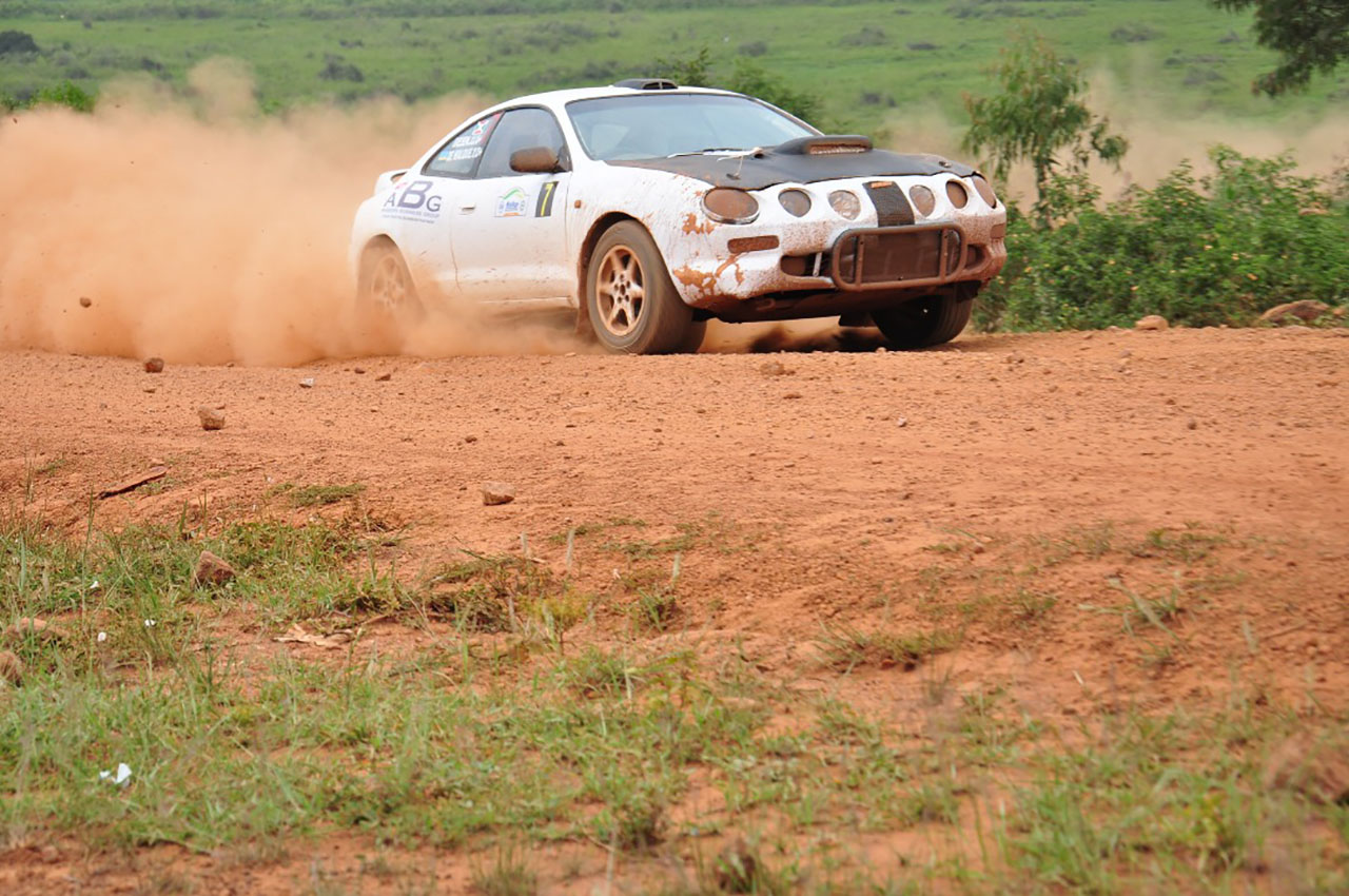 Imodoka yari itwawe na Giesen Jean Jean ni yo yaje ku mwanya wa mbere kuri uyu wa Gatandatu