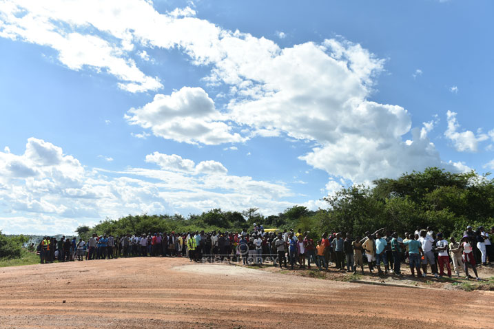 Abafana benshi bari baje kwirebera isiganwa