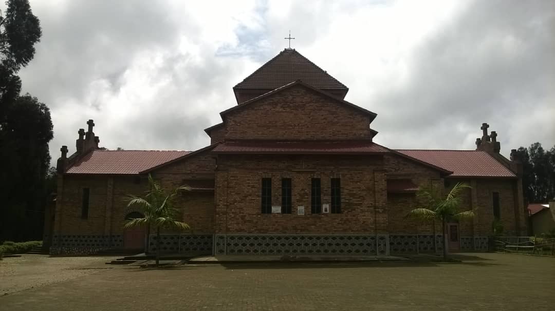 Kiliziya Gatolika ya Rambura, aho Padiri Kageyo na bagenzi be bakoreraga umurimo w