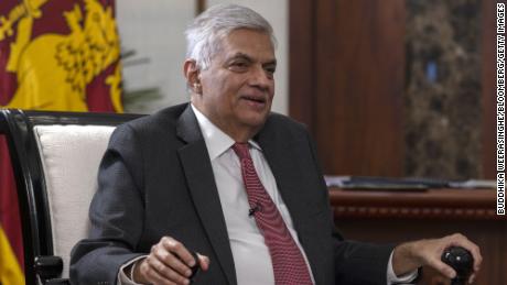 Ranil Wickremesinghe atowe mu gihe abigaragambya na we batamushyigikiye