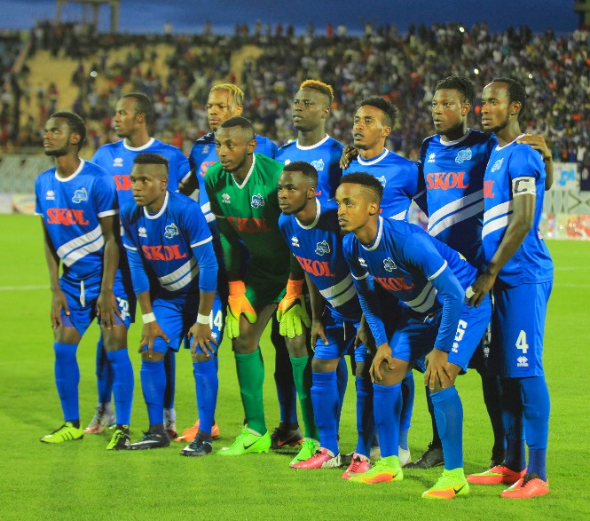 Ikipe Rayon Sports yabanje mu kibuga mu mukino ubanza