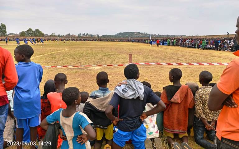 Abanyenyanza bitabiriye umukino wa Rayon Sports ari benshi