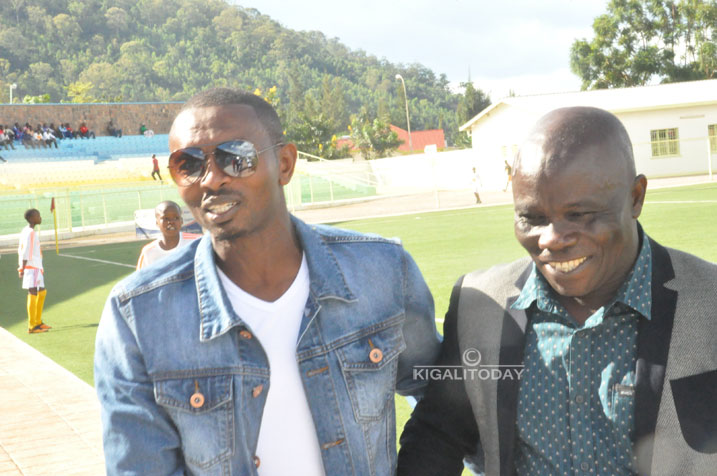 Abatoza b'amakipe yombi basuhuzanya mbere y'umukino