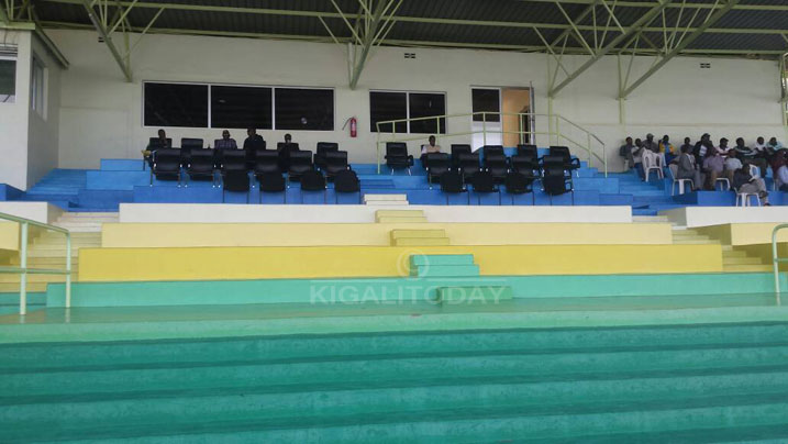 Umukino watangiye mu myanya y'icyubahiro hasa kuriya ..