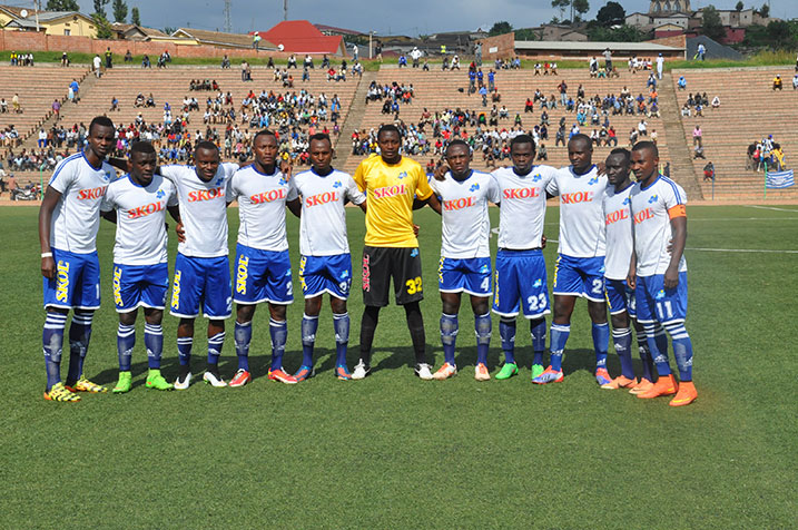 Ikipe ya Rayon Sports yabanje mu kibuga.