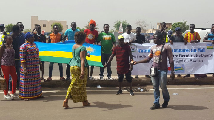 Abanyarwanda baba muri Mali baje gutegereza Rayon bafite n