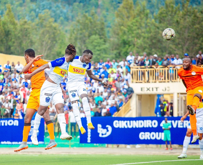 Essenu atera umutwe wavuyemo igitego cya mbere