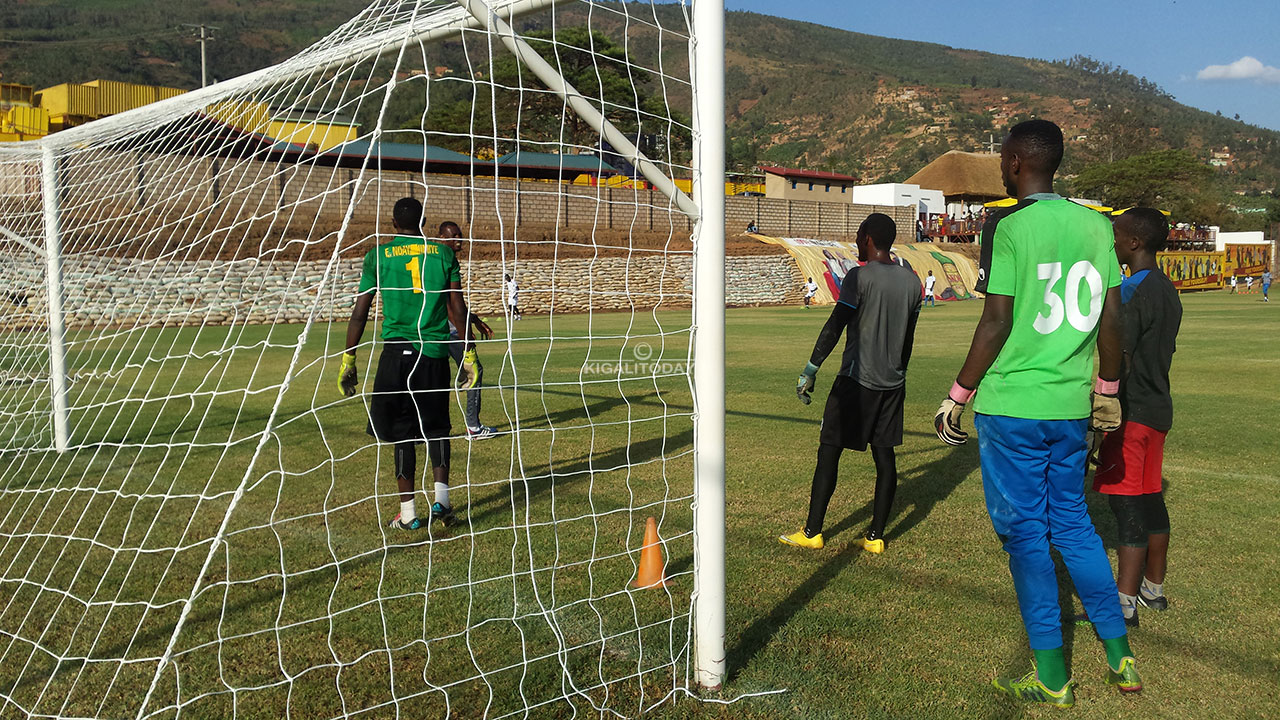 Abanyezamu barangajwe imbere na Bakame (NO 1) nabo bakoraga ukwabo