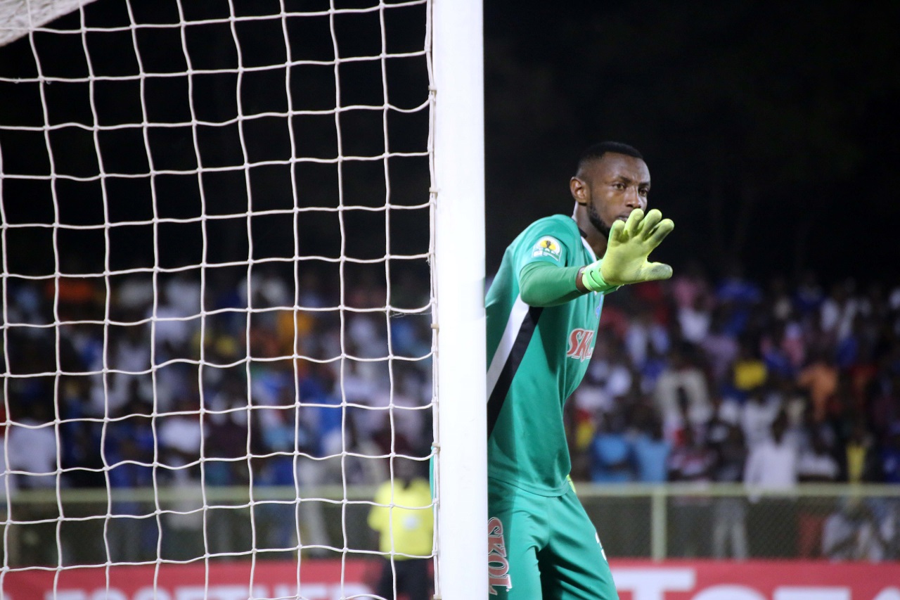 Bashunga Abouba niwe wabanje mu izamu rya Rayon Sports