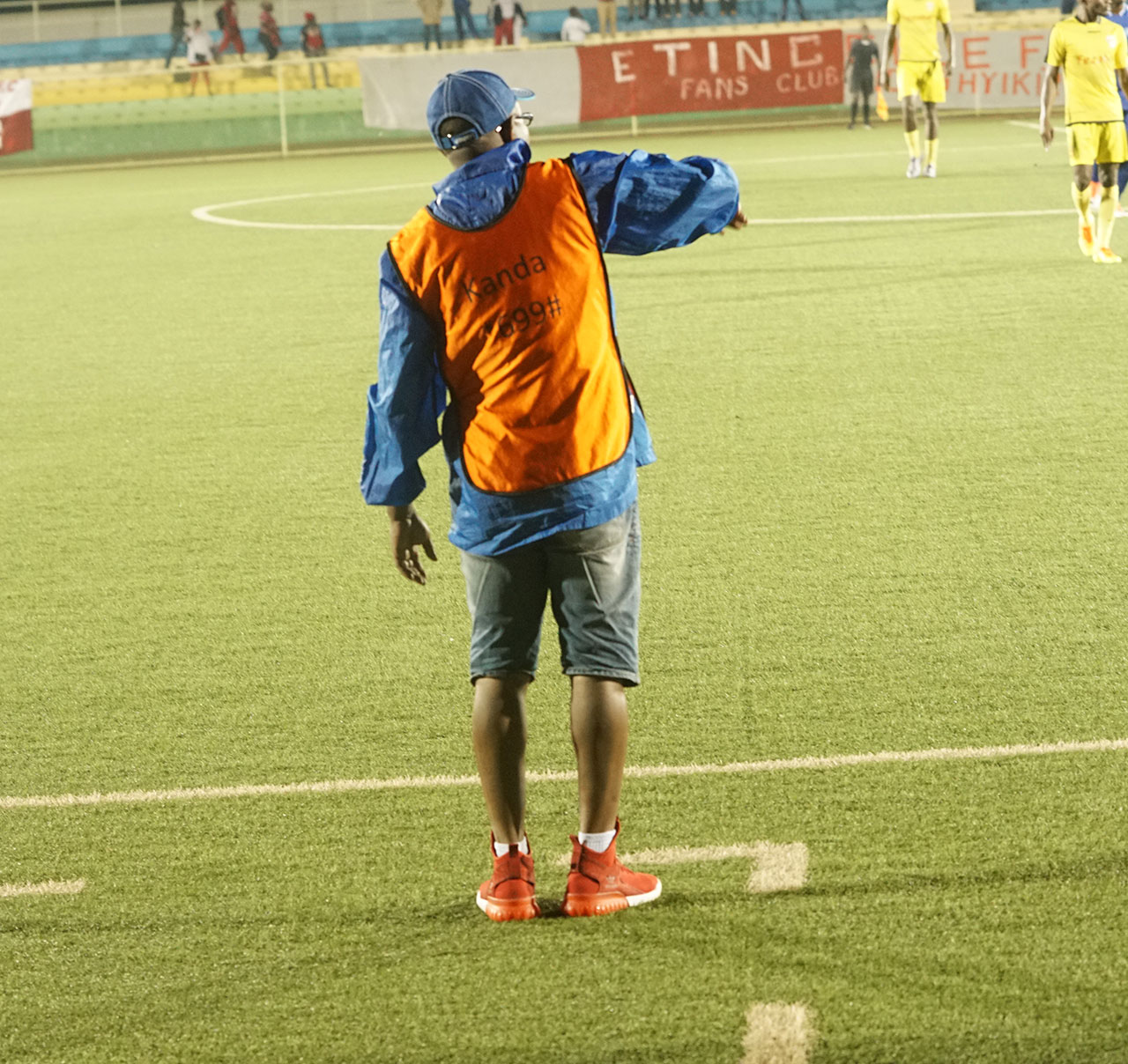 Ni gutya Jeannot Witakenge yari yambaye