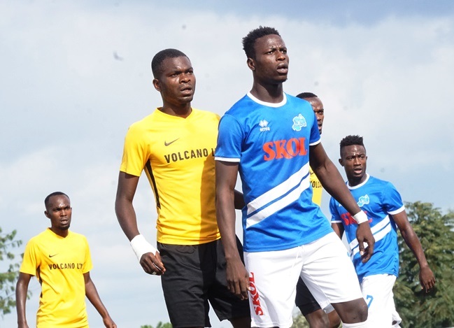 Rayon Sports igiye guhatanira na Mukura igikombe cyitiriwe Padiri Fraipont Ndagijimana