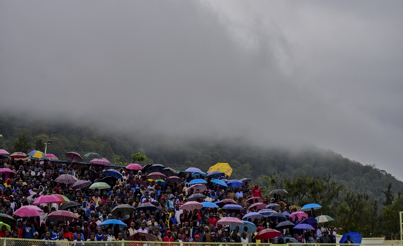 Ngo iyi ni indirimbo yo guha agaciro abafana bemera bakanyagirwa ariko bakayifana