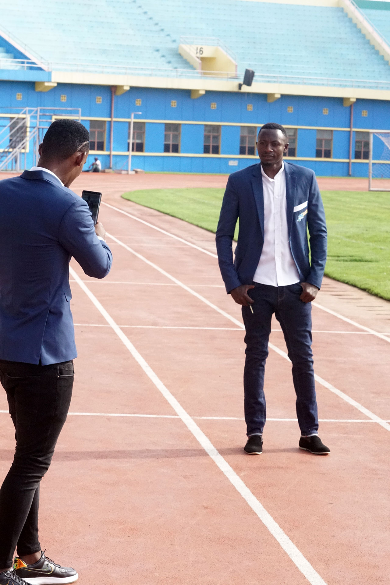 Ndayisenga Kassim afotora mugenzi we Ndayishimiye Eric Bakame