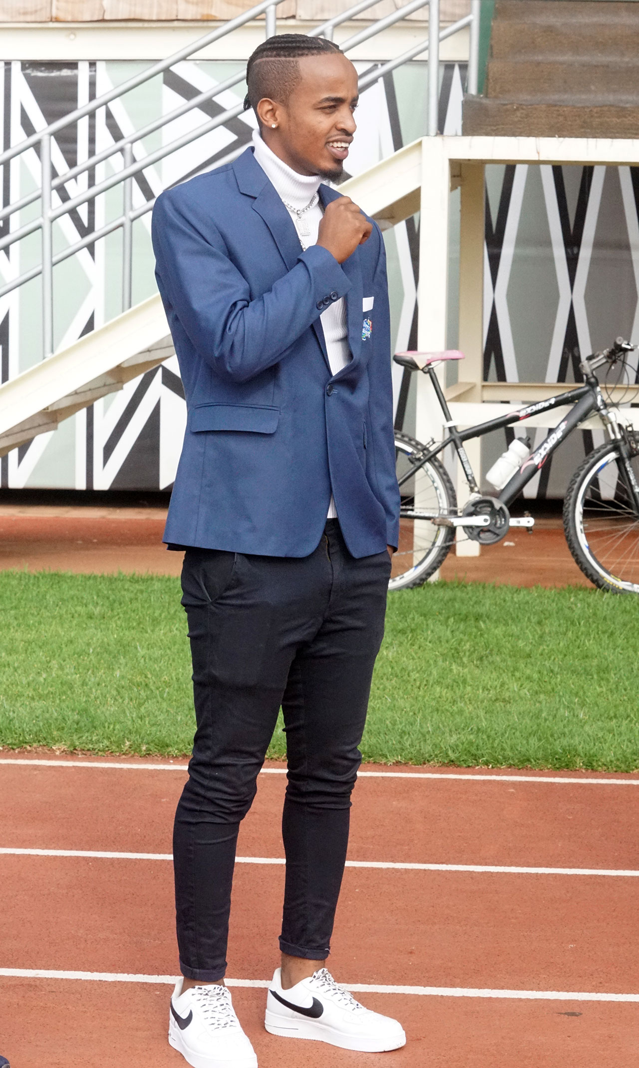 Yannick Mukunzi wari unafite inyogosho nshya