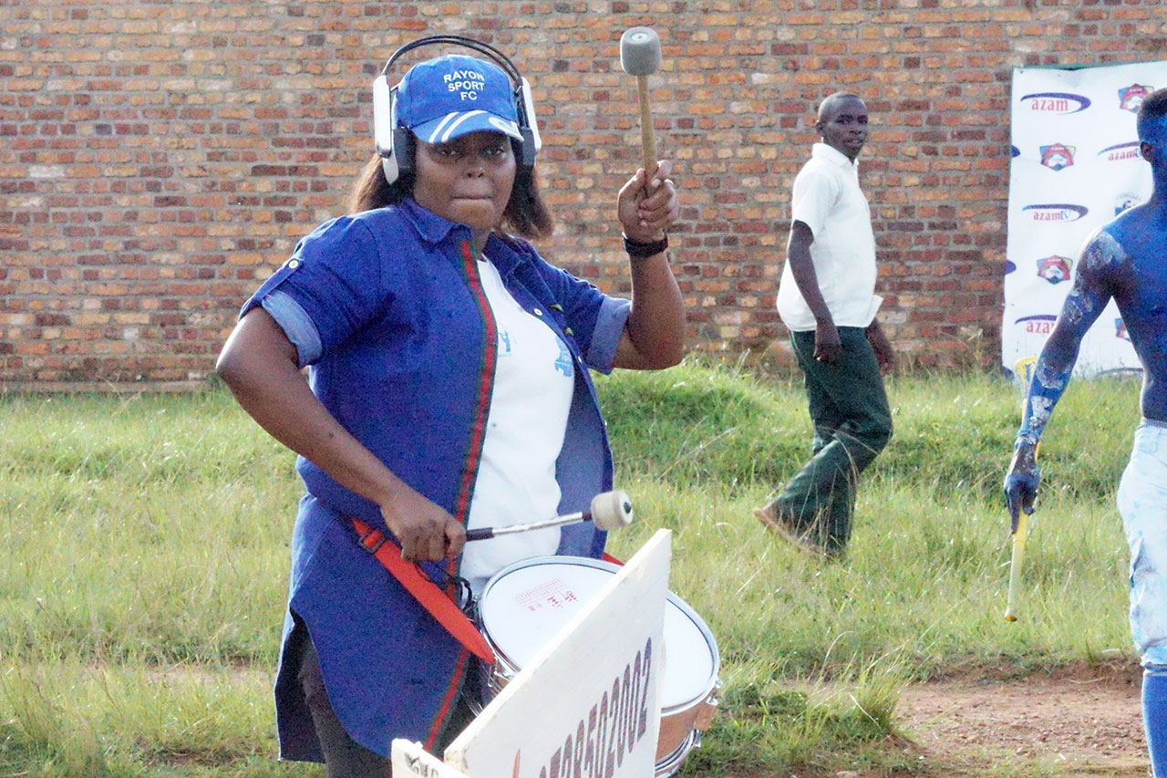 Umufana wa Rayon Sports aravuza ingoma 