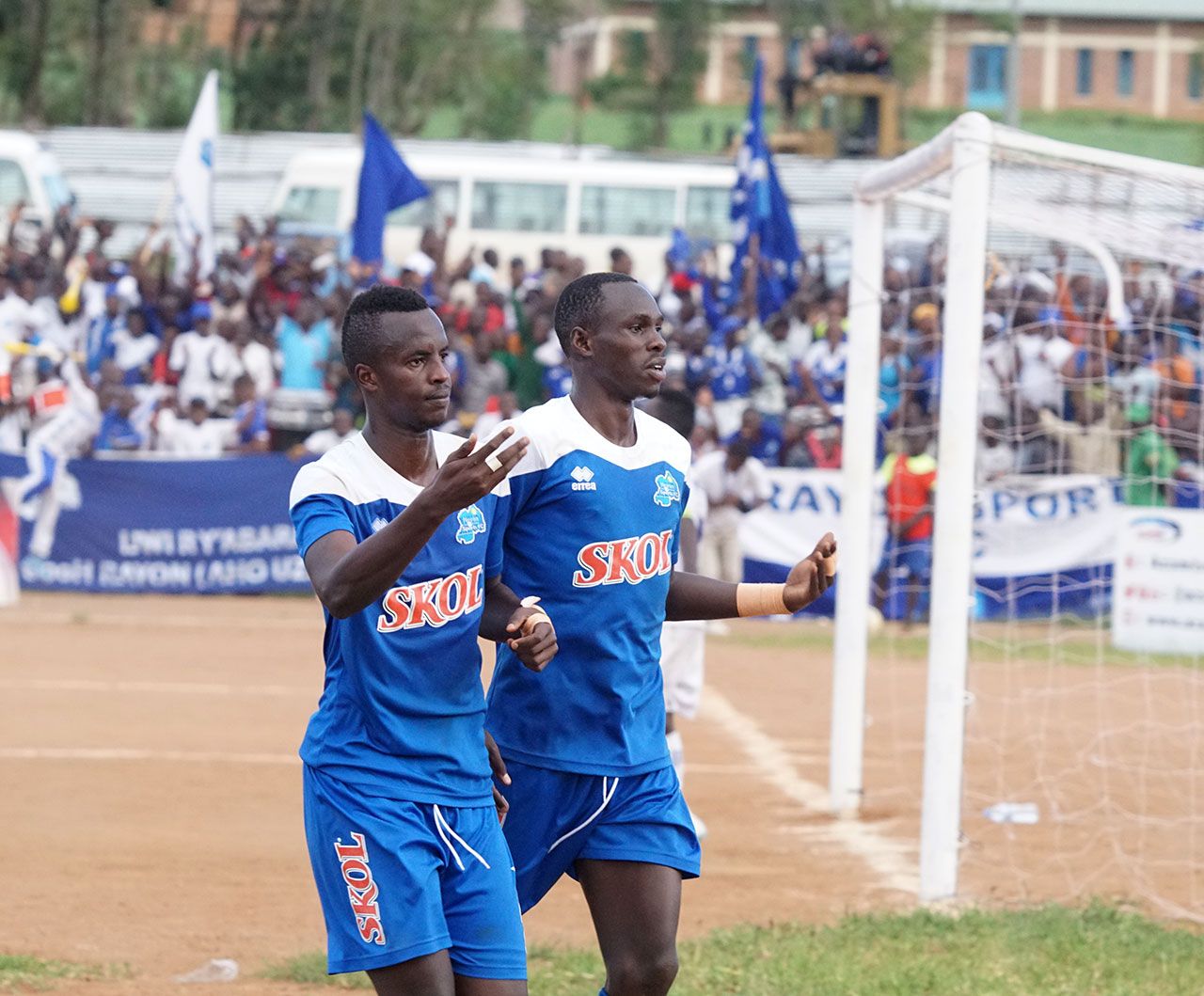 Usengimana Faustin nyuma yo gutsinda igitego, yibutsaga abantu ko akiri wawundi