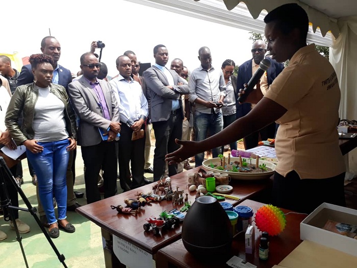 RBC hamwe n'ibitaro bya CARAES-Ndera bamurikiye abafatanyabikorwa batandukanye serivisi z'ubuvuzi bw'indwara zo mu mutwe