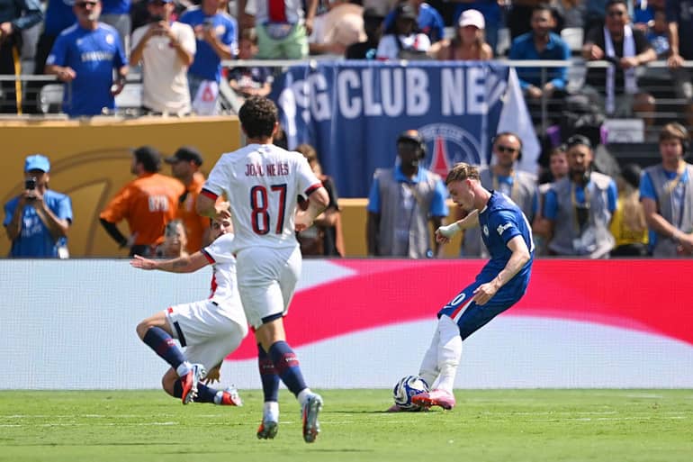 Cole Palmer yatsinze ibitego bibiri