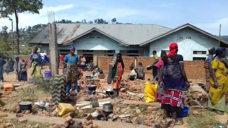 Abaturage bakomeje gukurwa mu byabo n'imirwano ihuje ingabo za Leta na M23