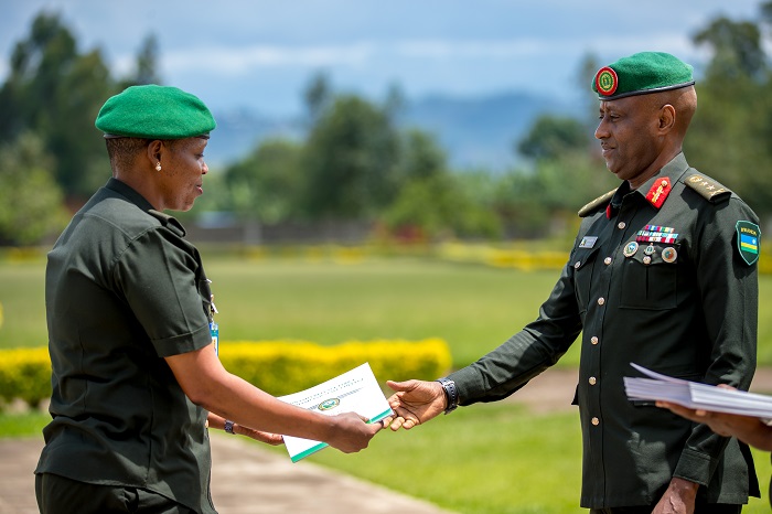 Hatanzwe seritifika ku barangije aya masomo
