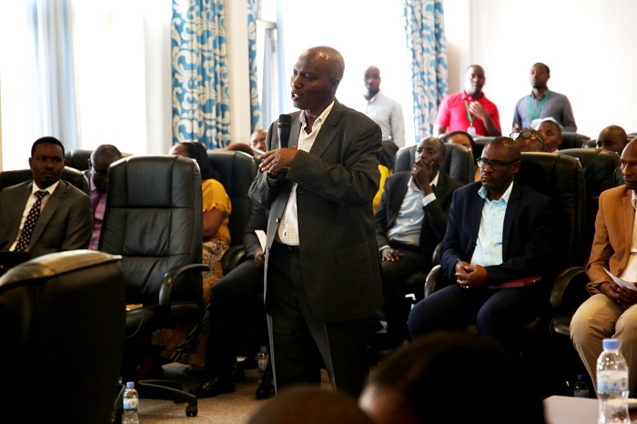 Ubwo REB yari yitabye PAC kugira ngo yisobanure kuri raporo y'Umugenzuzi Mukuru w'imari ya Leta ya 2017 - 2018, bamwe mu bayobozi bananiwe gusobanura imikoreshereze y'umutungo