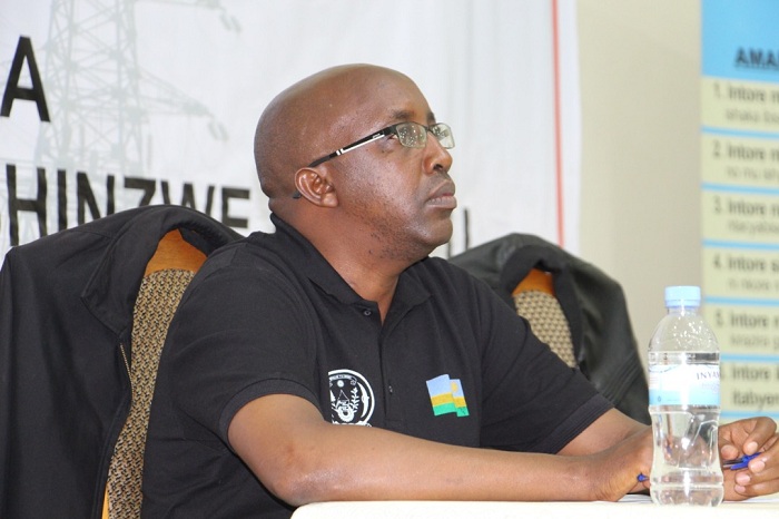 Wilson Karegeya wari uhagarariye Ikigo REG muri uyu muhango