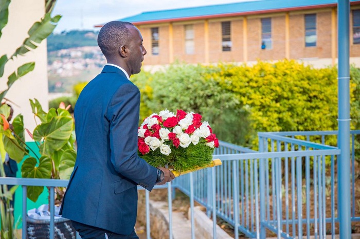 Régis Kayitana uhagarariye abarokokeye muri Saint André