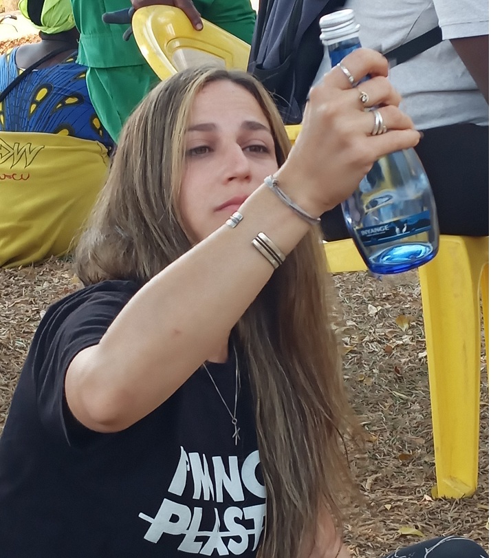 Evelyn Anca yerekana icupa rikwiriye