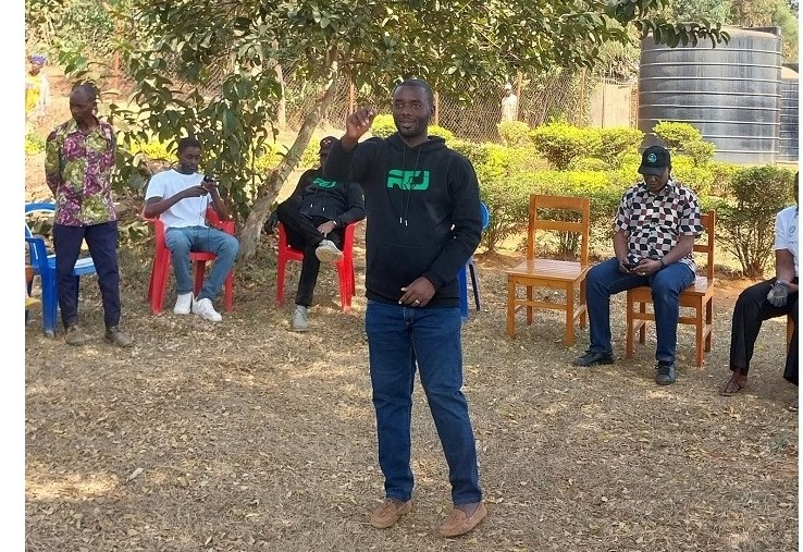 Rubangura uyobora REJ aganiriza abaturage