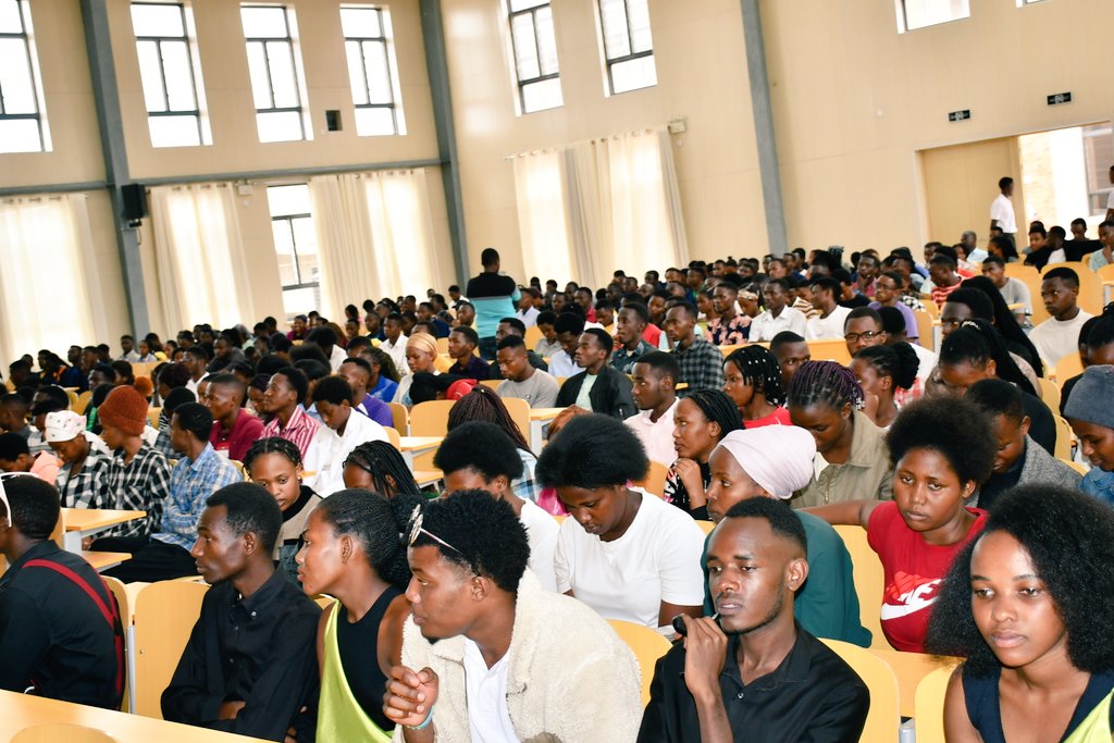 Abiga muri IPRC Musanze biyemeje gutanga ubufasha mu kurinda agakayunguruzo k'imirasire y'izuba