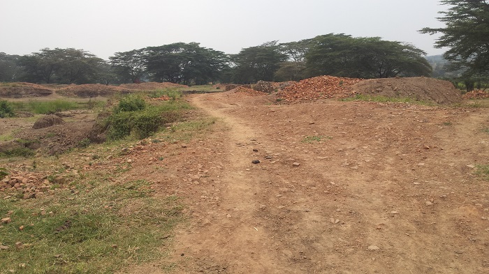 Abamaze guhagarika kongera gukorera mu gishanga na bo bagiye badasibye ibinogo bacukuyemo ibumba