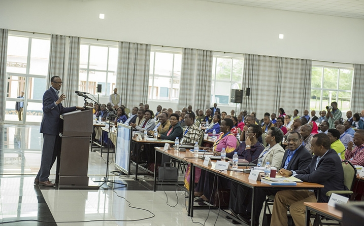 Umwiherero witabiriwe n'abayobozi bakuru bose bo mu gihugu n'abagihagarariye hanze.