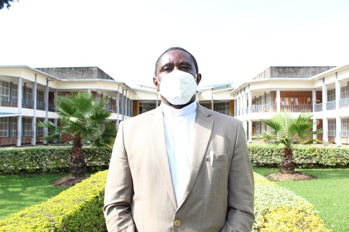 Padiri Dr Hagenimana Fabien Umuyobozi wa INES-Ruhengeri yishimiye umwanya bariho