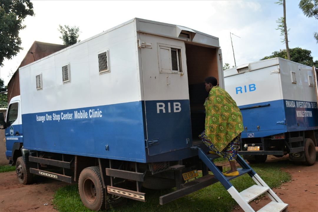 RIB yakiriye ibibazo bitandukanye by'abaturage