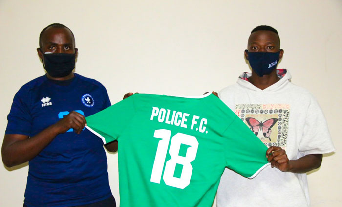 Umunyezamu Kwizera Janvier uzwi nka Rihungu yamaze gusinyira Police FC