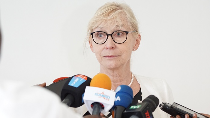 Ambasaderi Riitta Swan uhagarariye Finland