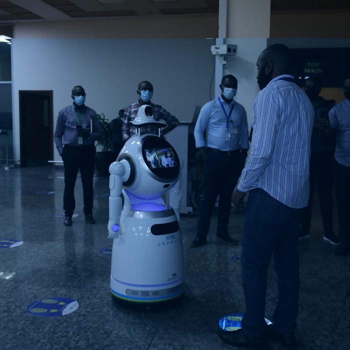 Robo yitwa Urumuri izajya ifasha abantu kubahiriza amabwiriza