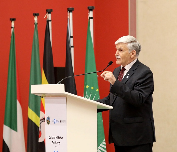 Gen. Dallaire yahamagariye ibihugu kurwanya ikoreshwa ry