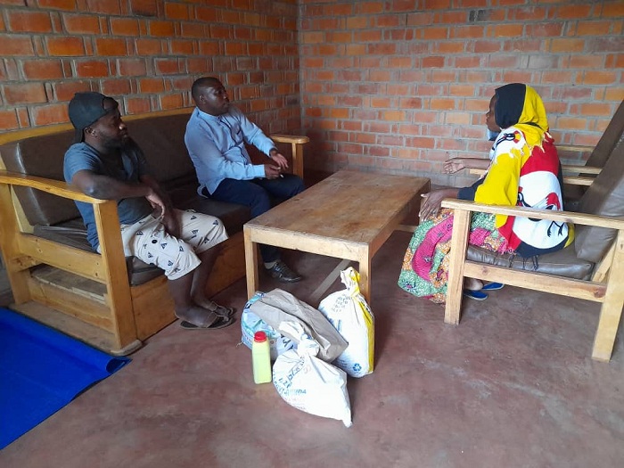 Aha bari bamaze kumuha ibyo kurya by'ibanze