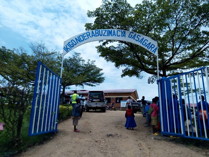 Ikigo nderabuzima cya Gasagara cyakira abantu benshi ariko ntibahabwe serivisi inoze kubera ko nta mashanyarazi cyagiraga