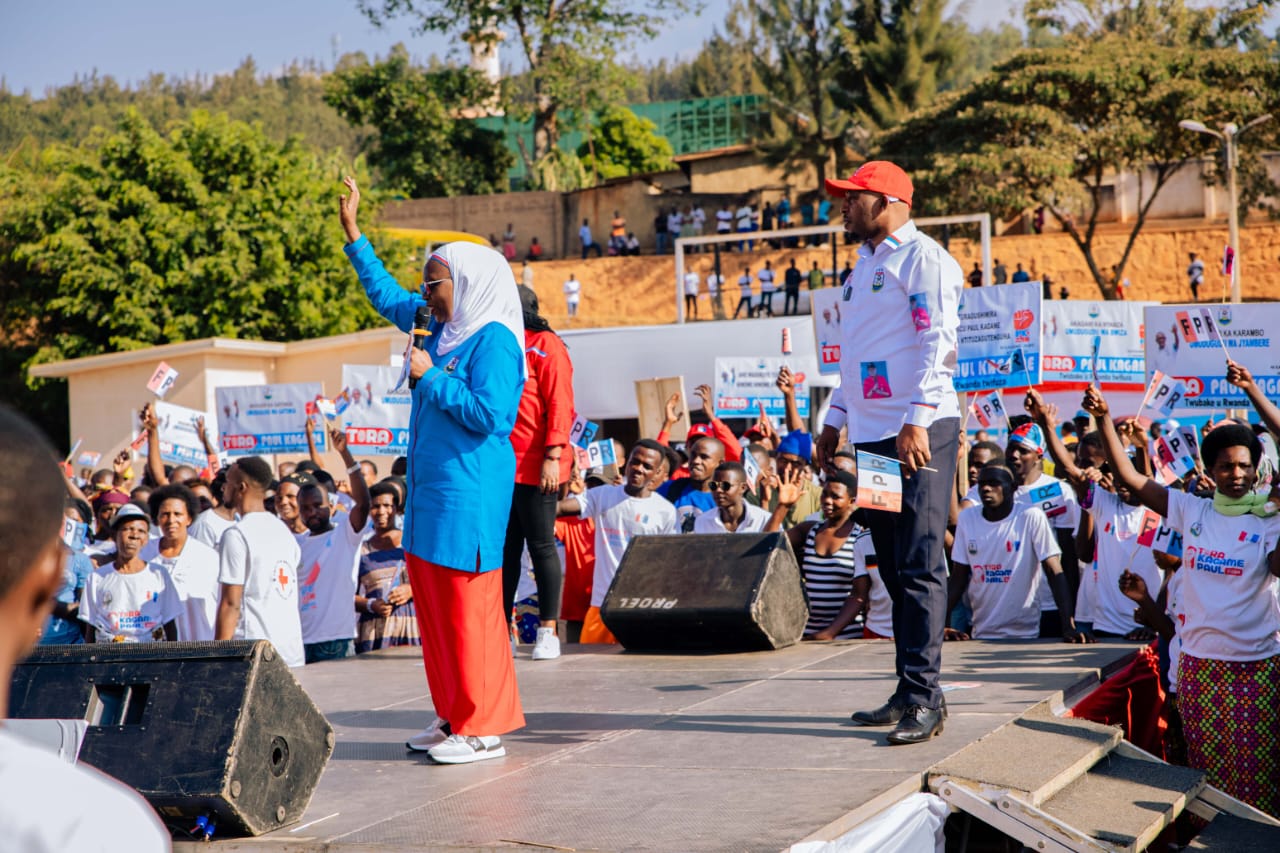 FPR ishimirwa ibikorwa yakoze mu myaka 7 ishize Paul Kagame ayoboye u Rwanda