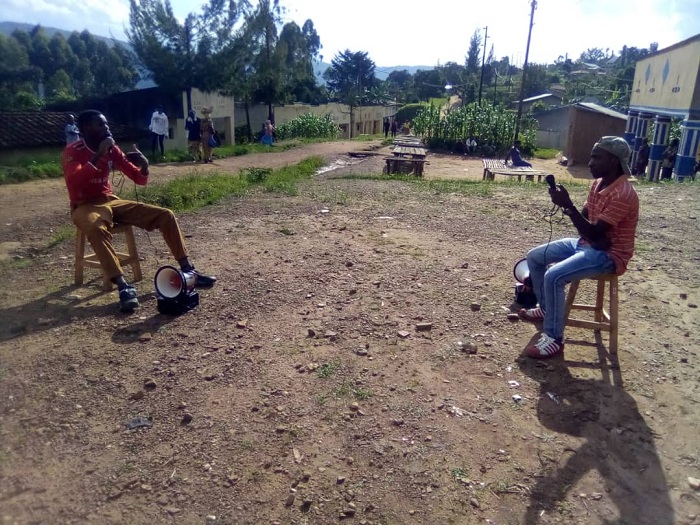 Mu dusantere urwo rubyiruko ruratanga ubutumwa bwo kwirinda Coronavirus