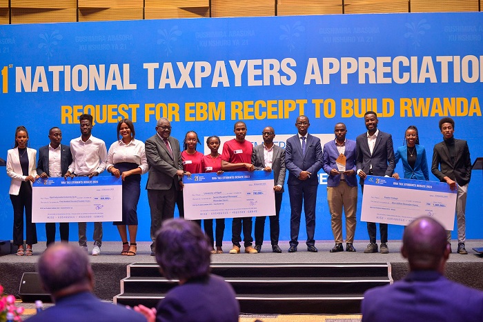 Abasora babaye indashyikirwa bahembwe mu byiciro bitandukanye