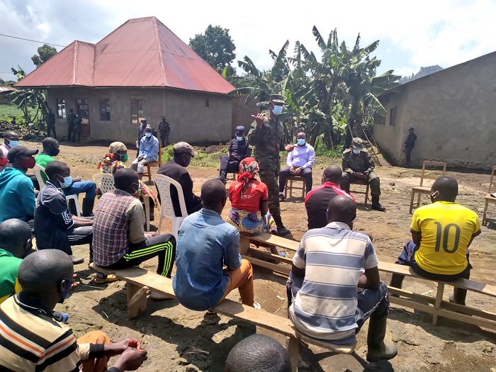 Basabwe kwirinda kwambuka umupaka banyuze mu nzira zitemewe kuko bahahurira n