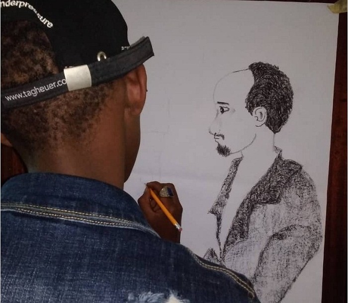 Urubyiruko rugaragaza impano biciye mu gushushanya